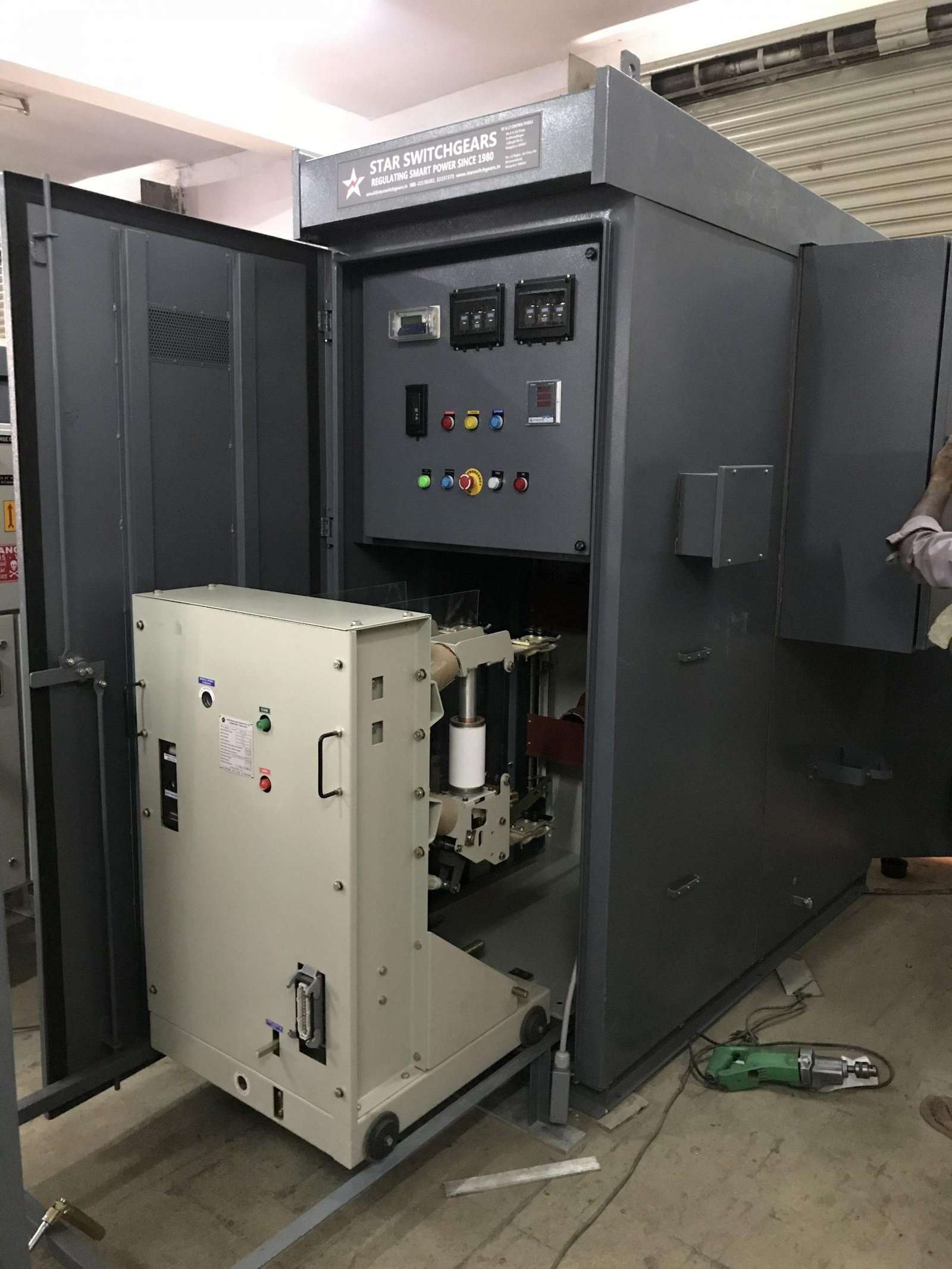HT VACUUM CIRCUIT BREAKER – Star Switchgears : Electric Control Switchgear